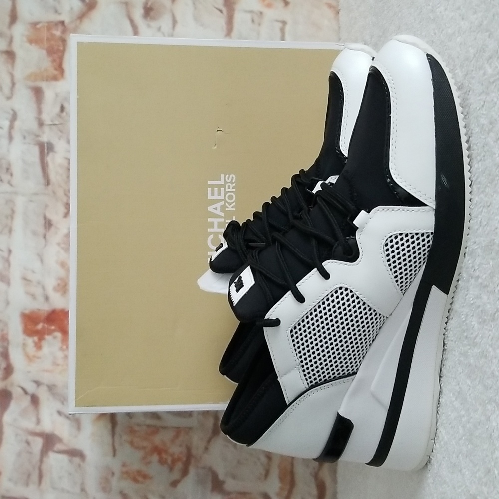 New Michael Kors Liv Trainer Sneakers